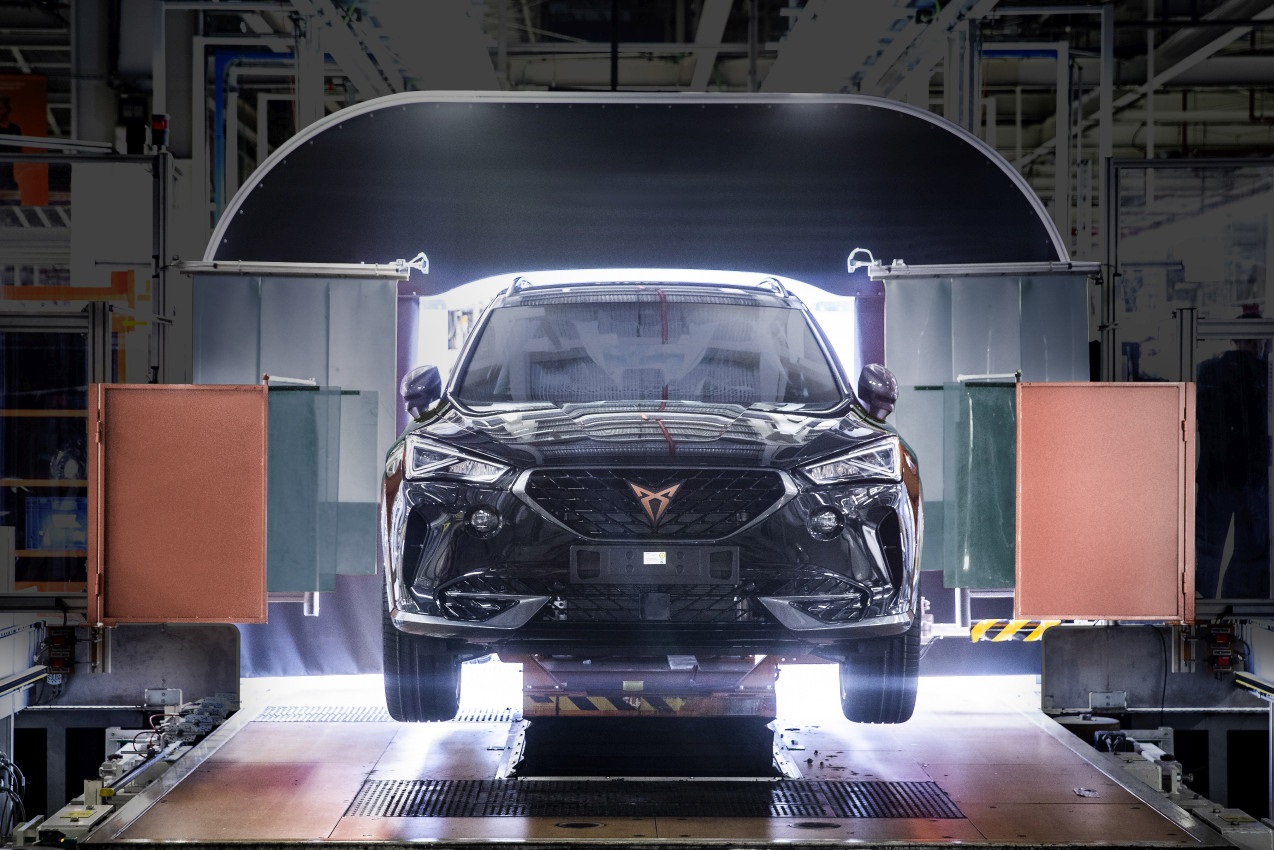 cupra-boosts-electrification-and-starts-production-of-the-formen.jpg