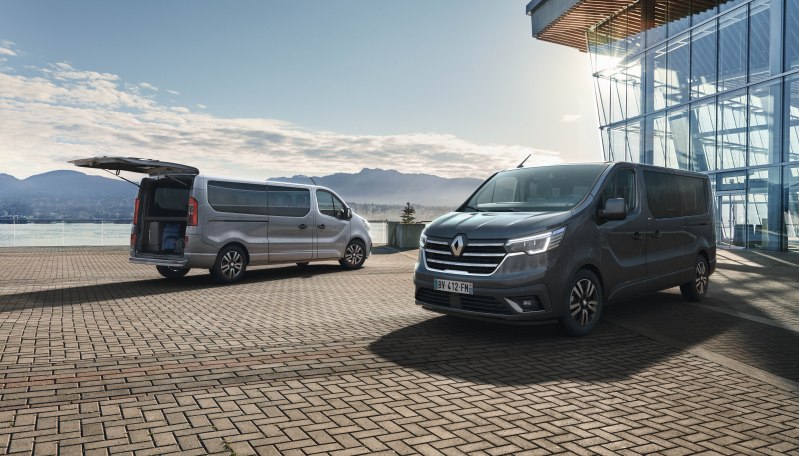 14-2021_-_new_renault_trafic_spaceclass_on_location.jpeg